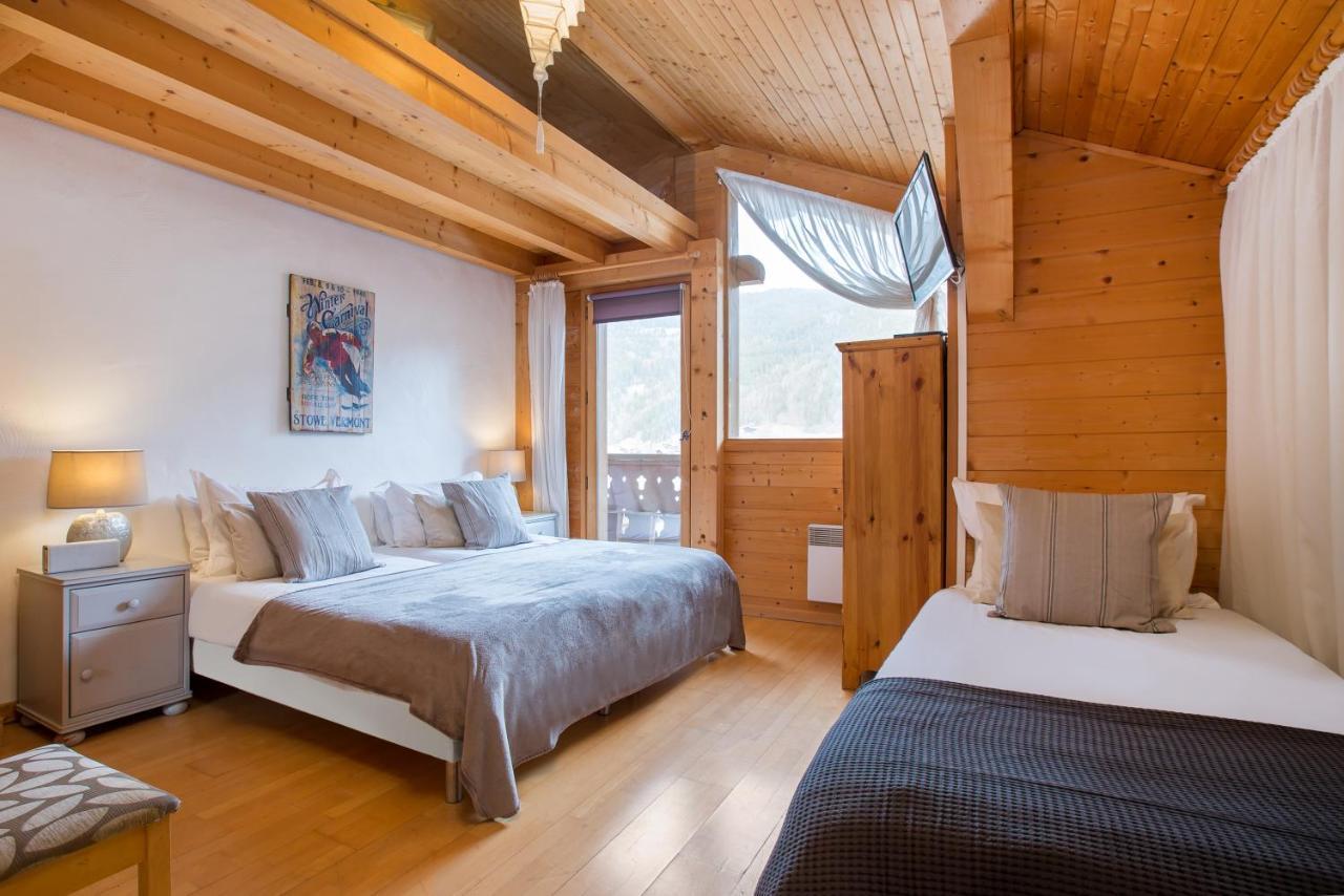 Muguet Gauche With Hot Tub Sleeps 10 *