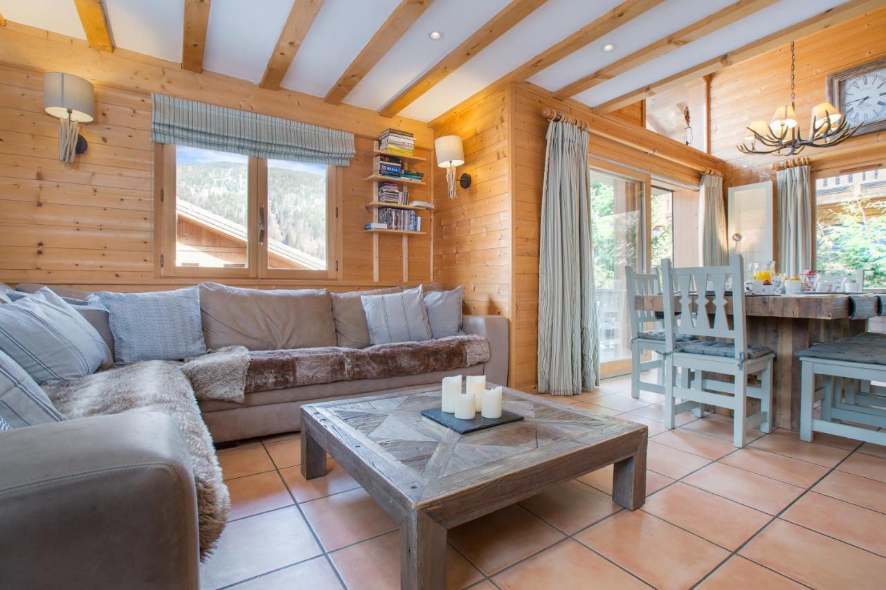 Chalet Muguet Gauche With Hot Tub Sleeps 10 Morzine