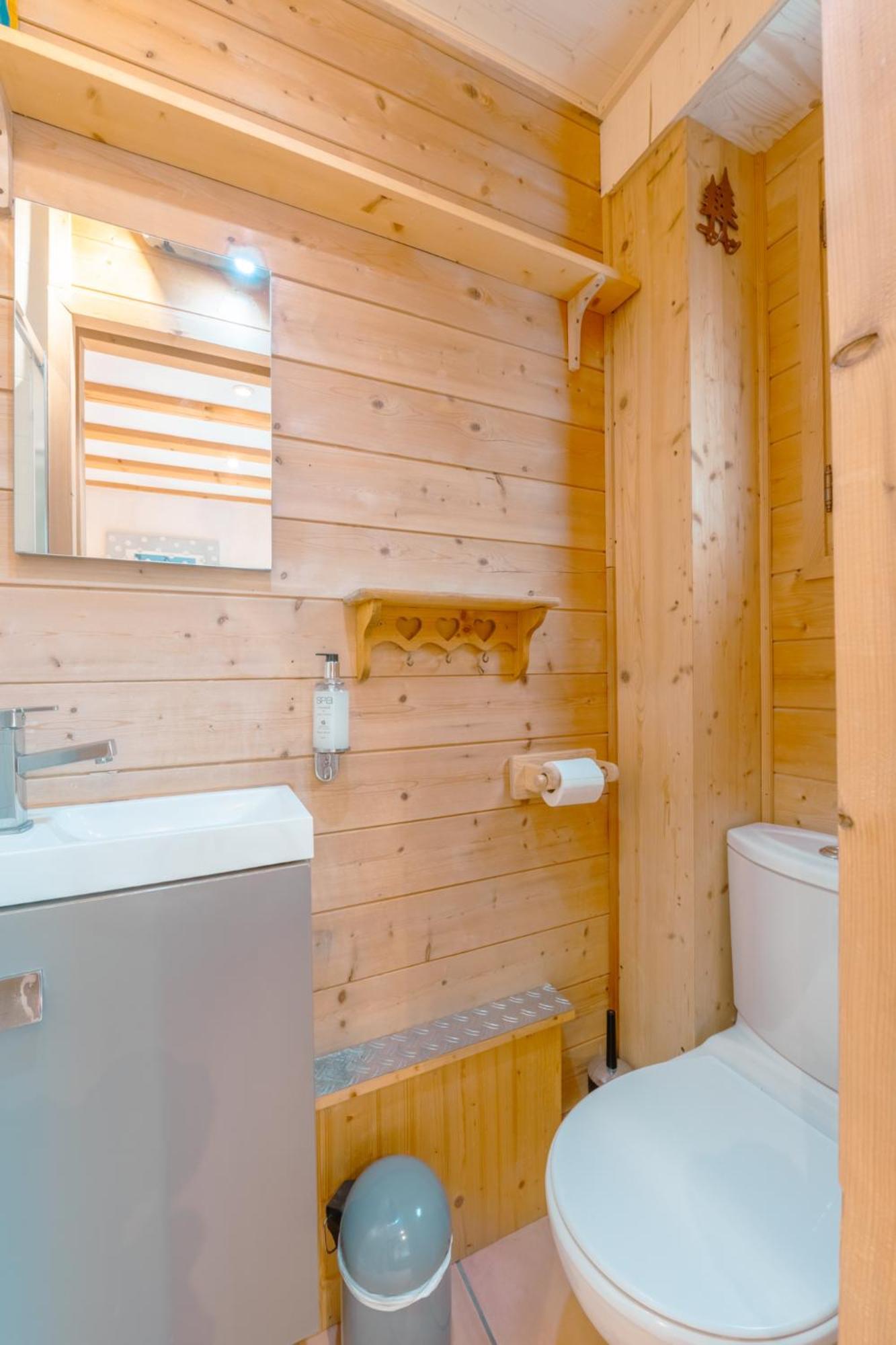 Muguet Gauche With Hot Tub Sleeps 10 Chalet Morzine