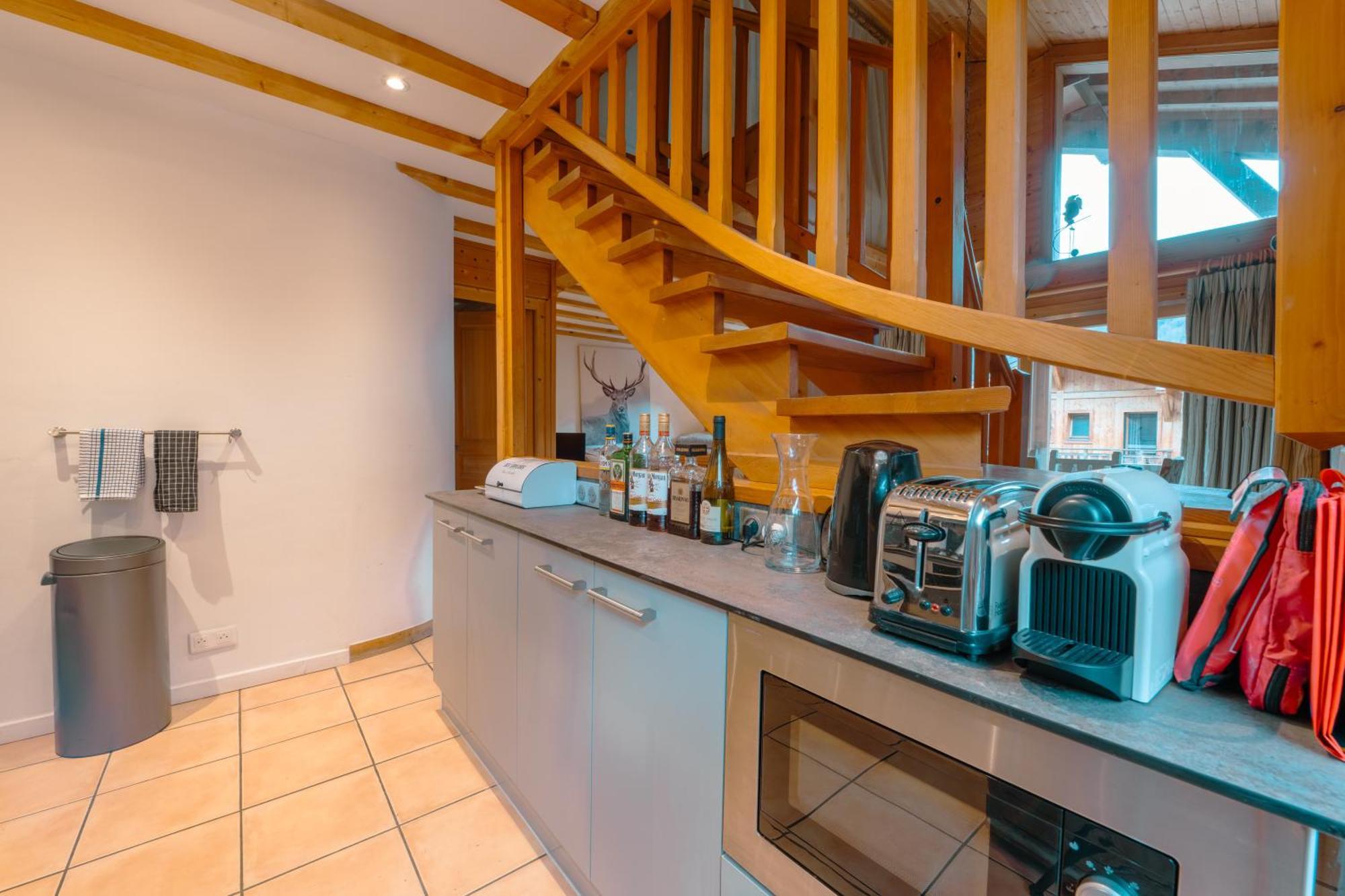 Muguet Gauche With Hot Tub Sleeps 10 * Morzine